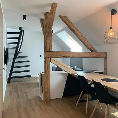 アパート 18home Apartments, モイストラナ