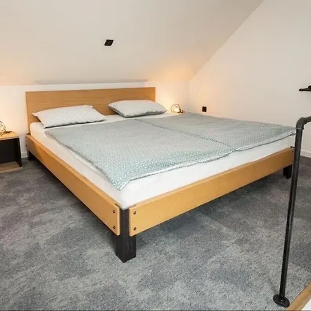 18home Apartments, * موجسترانا