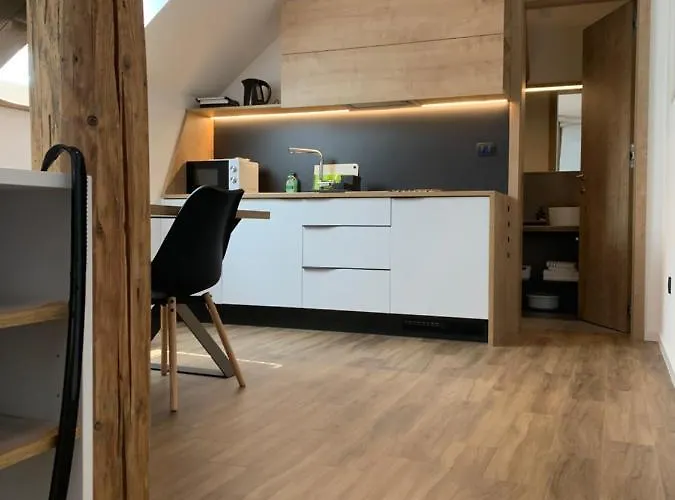 18home Apartments, * מויסטראנה