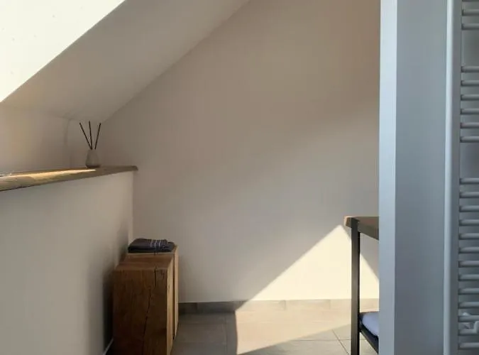 18home Apartments, * מויסטראנה